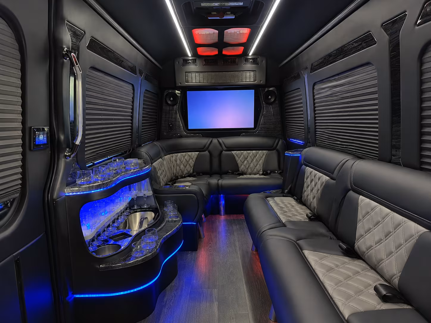 bus rentals for ameris bank amphitheatre shows from south fulton