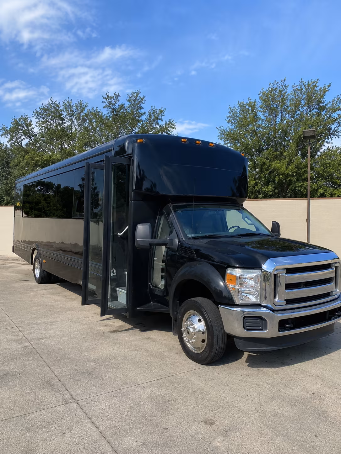 south fulton 20 passenger party bus